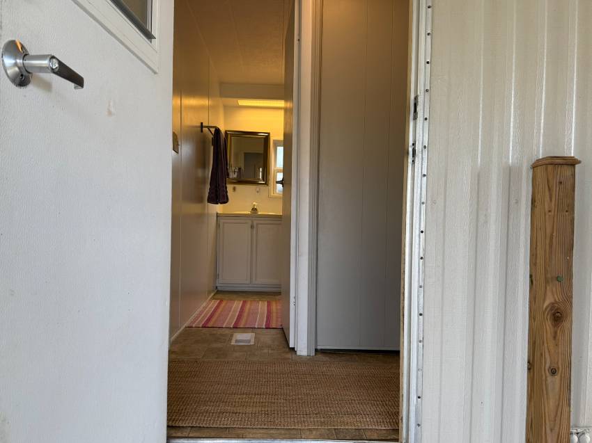 17 Larkspur Ave a Palmetto, FL Mobile or Manufactured Home for Sale